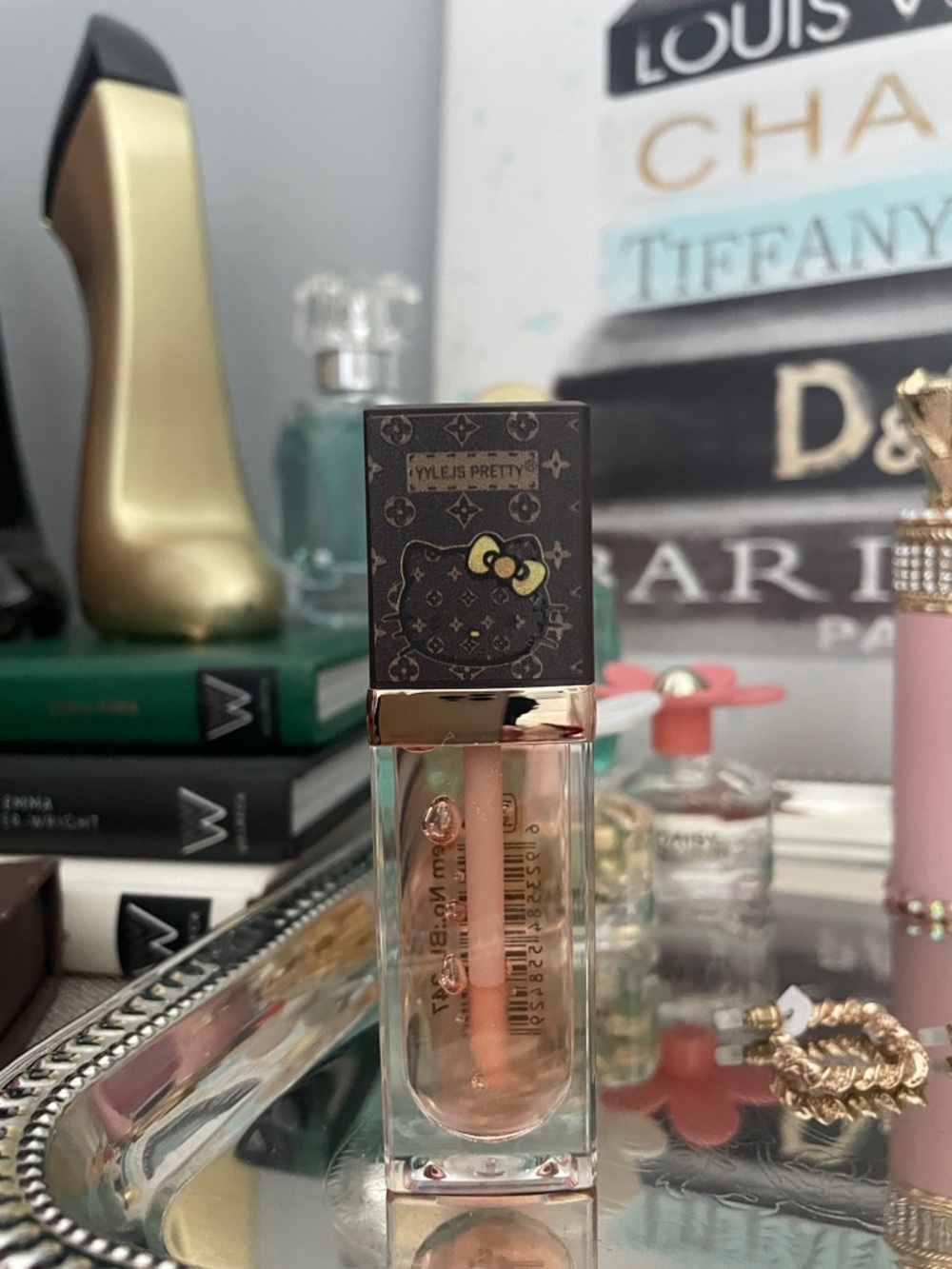 ✨Luxury Gold-Capped Nude Liquid Lip Gloss✨NEW